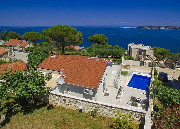 Villa Aurora